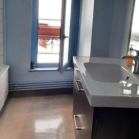 Cap Coutellerie - Séjours Pros Ou Familles En Hypercentre De *